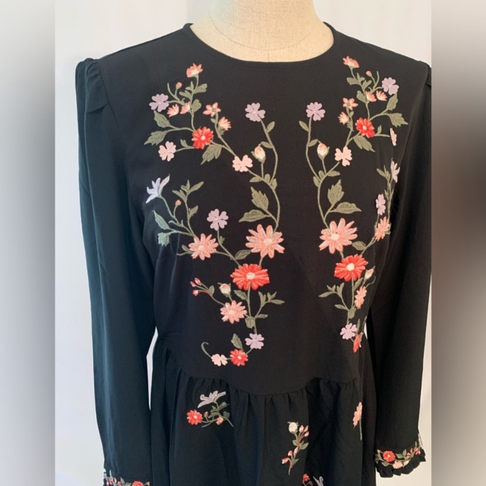 Embroidered H&M Divided Mini M Dress, Floral Loose Baby Doll Shift, Black Midi - Picture 10 of 16